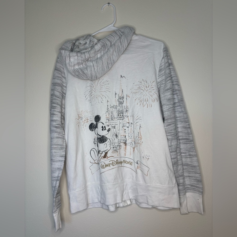 Disney women’s sweater size L